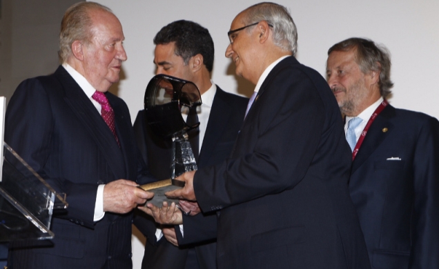 Su Majestad el Rey Don Juan Carlos recibe el "Reconocimiento a la integración Latinoamericana"